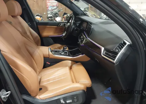 2019 BMW X5 xDrive40I z USA, uszkodzony, nr VIN 5UXCR6C55KLK83394